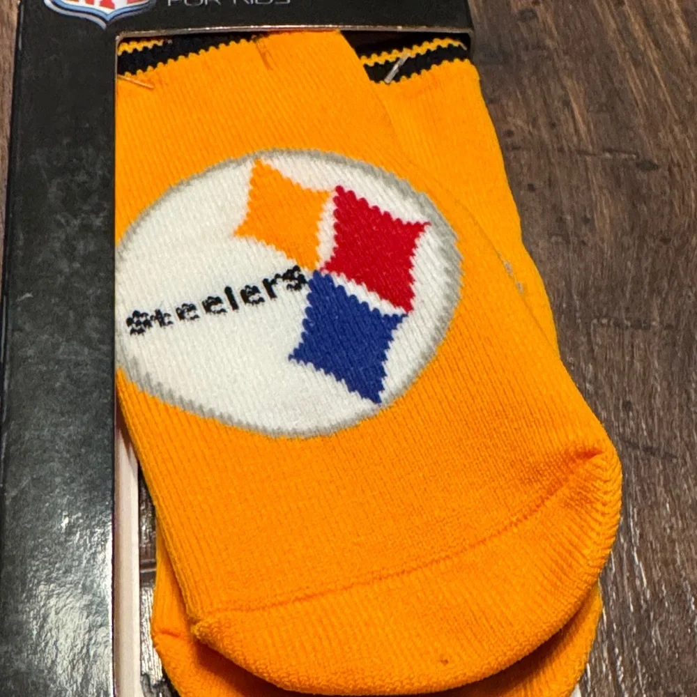 NFL Steelers Kids Gripper Socks - Yellow and Black - Size 6 Months